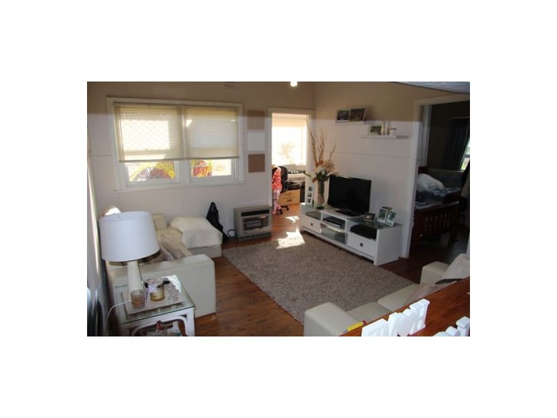 24 Kyneton Street, Belmont NSW 2280