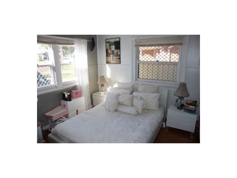 24 Kyneton Street, Belmont NSW 2280