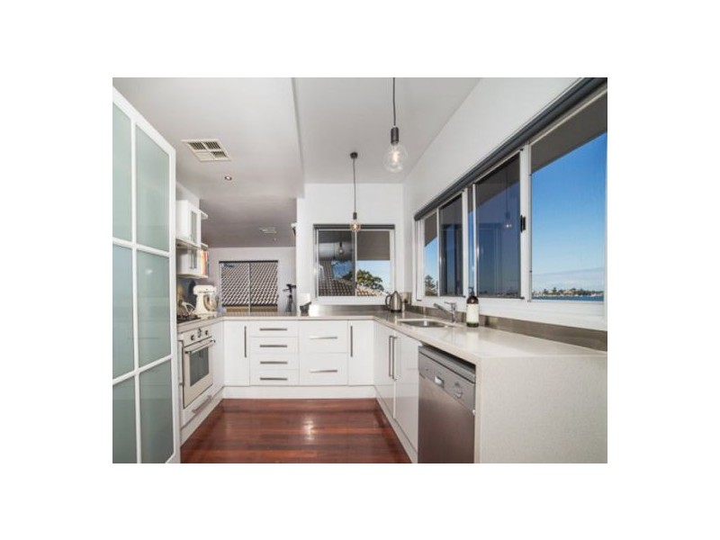 95 Ross Street, Belmont NSW 2280