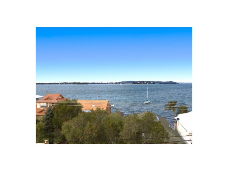 95 Ross Street, Belmont NSW 2280