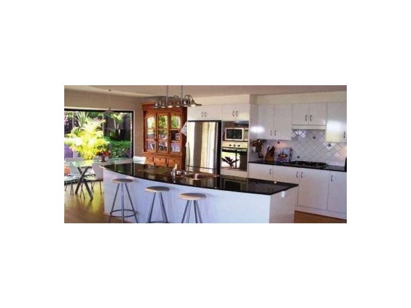 11 Heron Place, Belmont NSW 2280