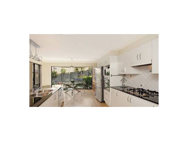 11 Heron Place, Belmont NSW 2280