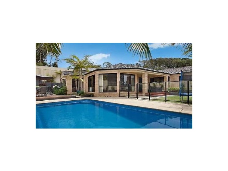 11 Heron Place, Belmont NSW 2280