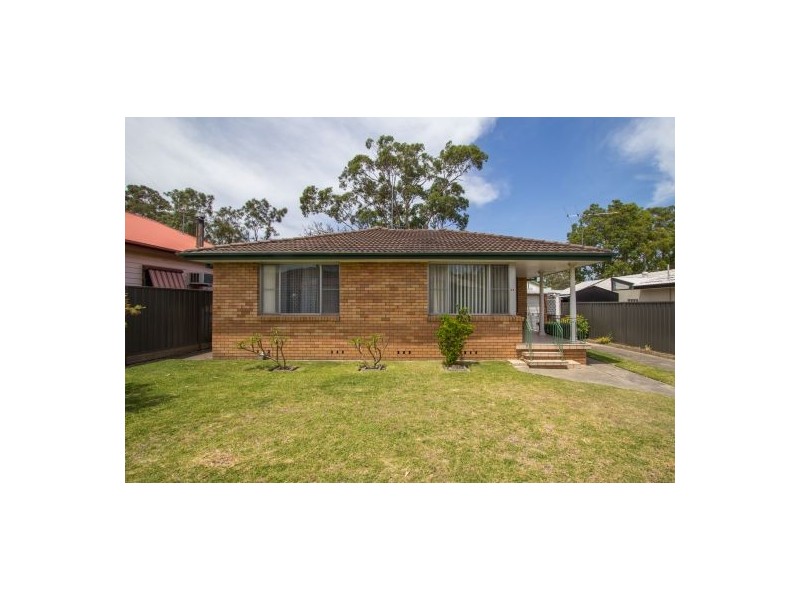 23 St Johns Drive, Croudace Bay NSW 2280