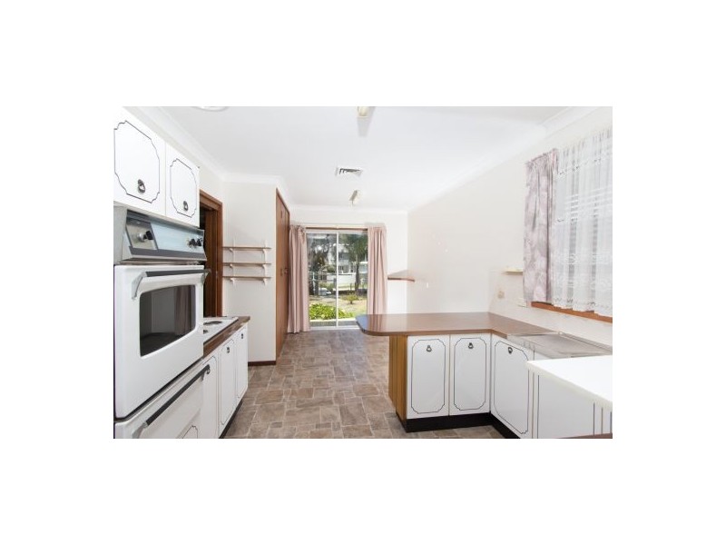 23 St Johns Drive, Croudace Bay NSW 2280