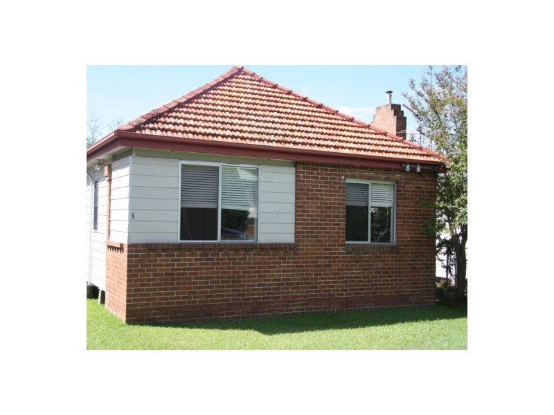 3 Floraville Road, Belmont NSW 2280