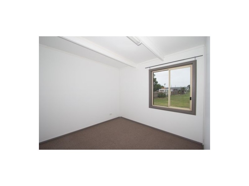 42 Emily Street, Marks Point NSW 2280