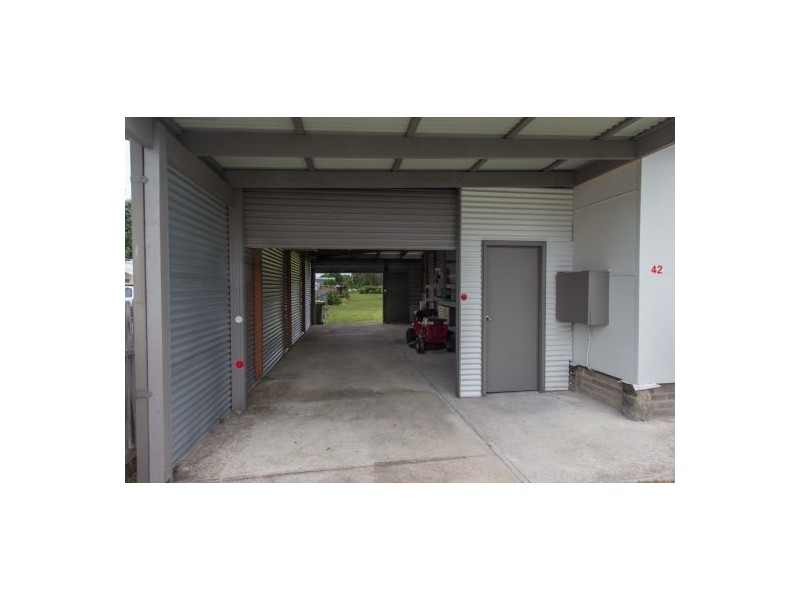 42 Emily Street, Marks Point NSW 2280