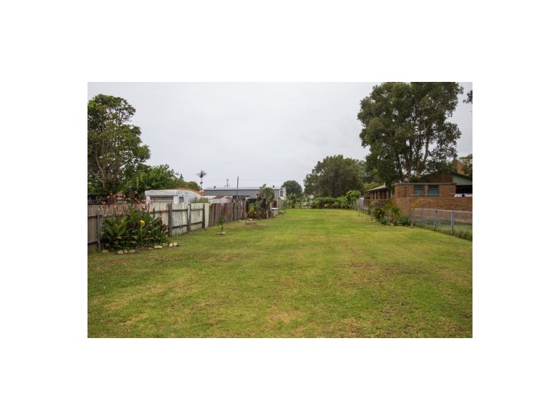 42 Emily Street, Marks Point NSW 2280