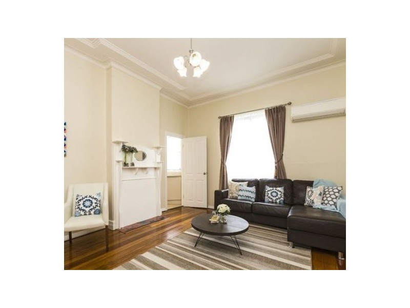 34 Swan Street, Hamilton NSW 2303