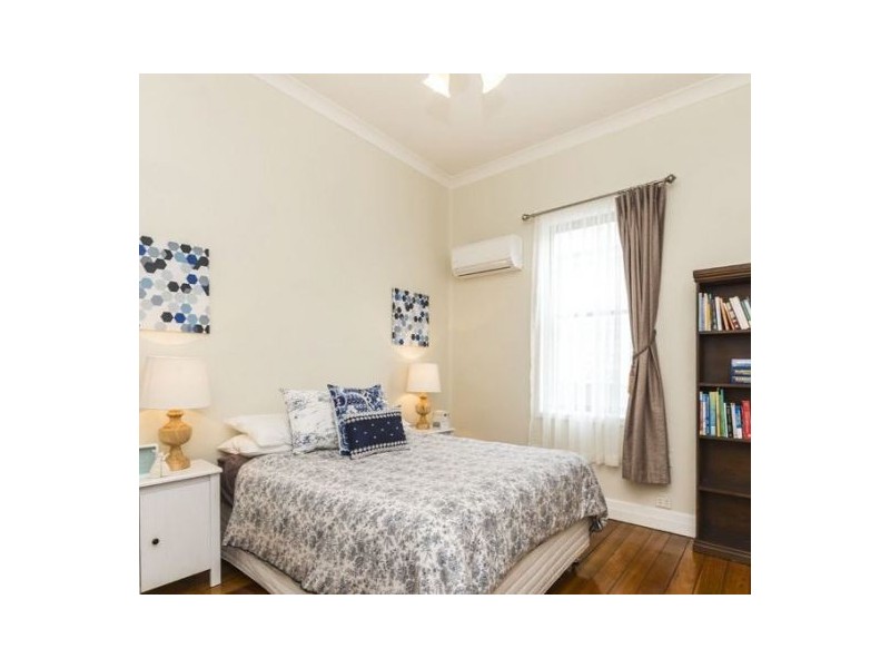 34 Swan Street, Hamilton NSW 2303