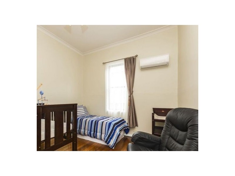 34 Swan Street, Hamilton NSW 2303