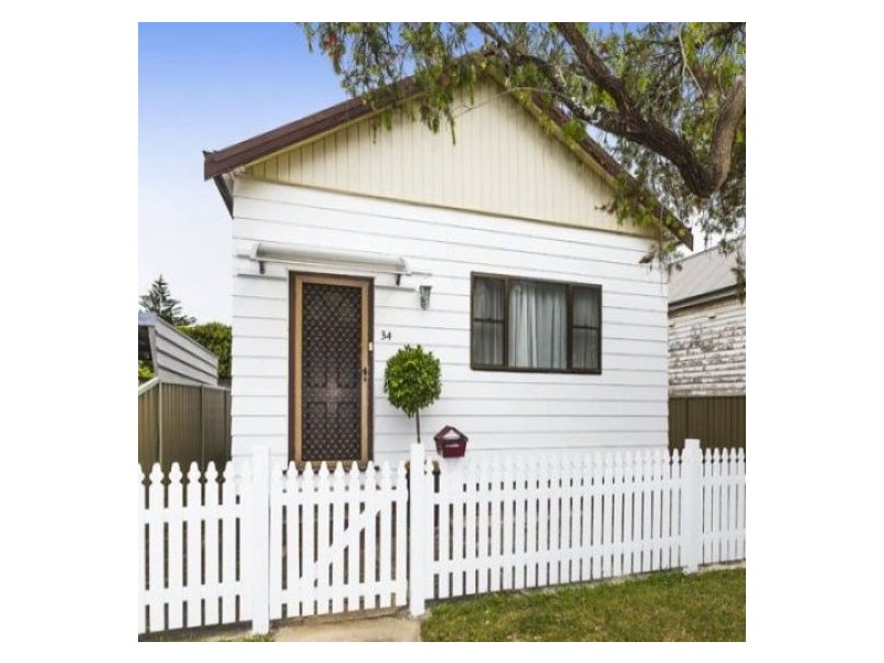 34 Swan Street, Hamilton NSW 2303