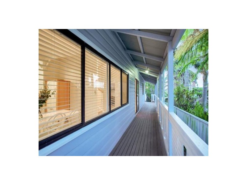 25 Walter Street, Belmont NSW 2280