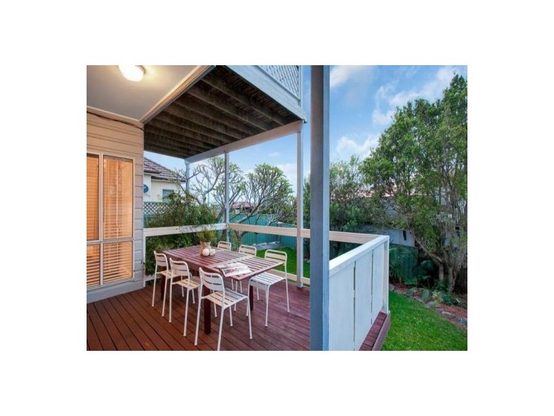 25 Walter Street, Belmont NSW 2280