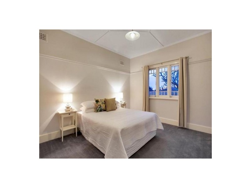 25 Walter Street, Belmont NSW 2280