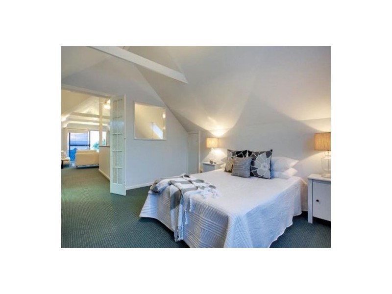 25 Walter Street, Belmont NSW 2280