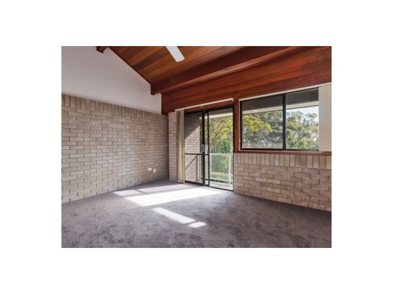 1 Werona Crescent, Valentine NSW 2280