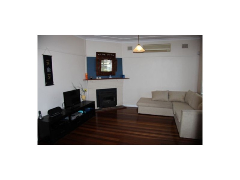 9 Reid Street, Marks Point NSW 2280