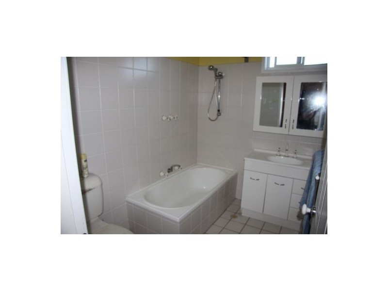 9 Reid Street, Marks Point NSW 2280