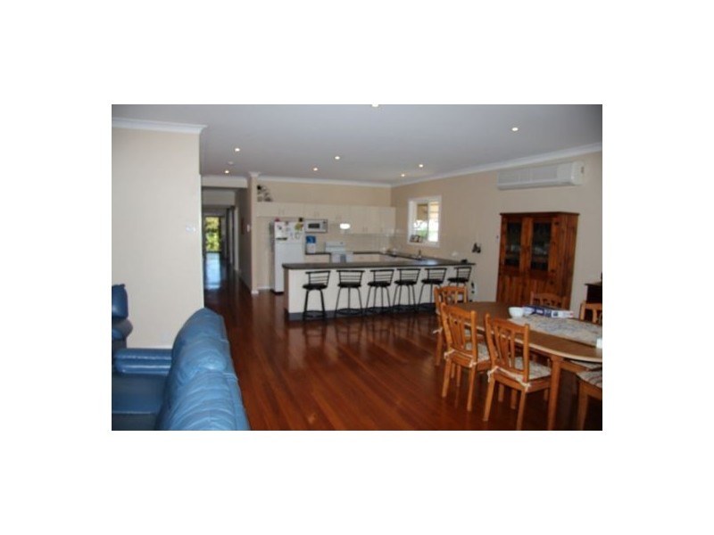 9 Reid Street, Marks Point NSW 2280