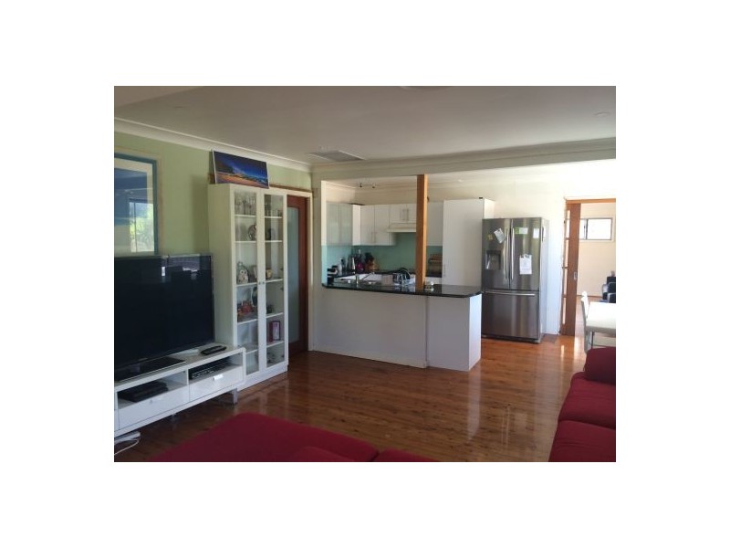22 Railway Crescent, Belmont North NSW 2280