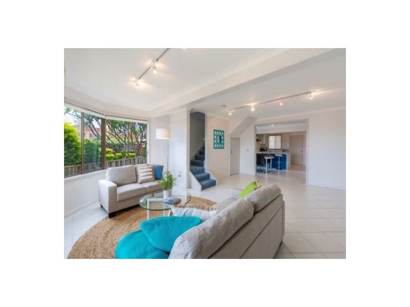 17 The Parade, Belmont NSW 2280