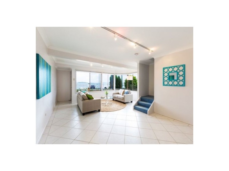 17 The Parade, Belmont NSW 2280