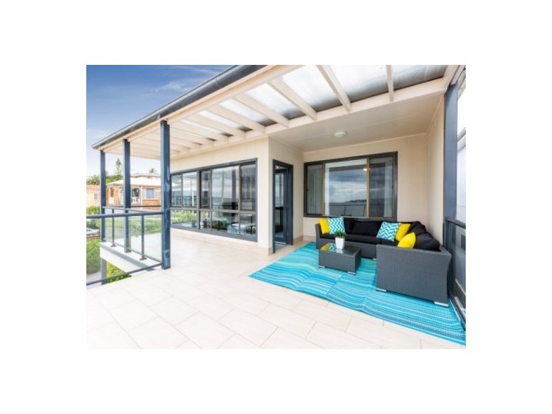 17 The Parade, Belmont NSW 2280
