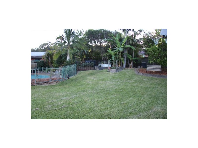 8 Lindeman Close, Eleebana NSW 2282