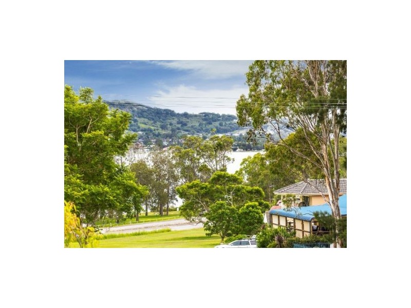 1 Harkins Street, Eleebana NSW 2282