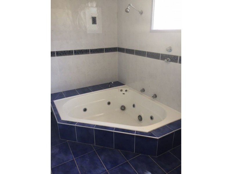 14 St John Drive, Croudace Bay NSW 2280