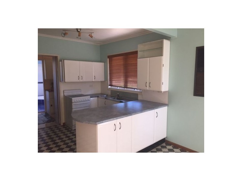 14 St John Drive, Croudace Bay NSW 2280