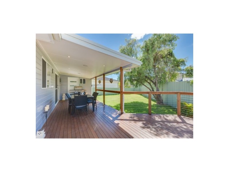 18 Bell Street, Belmont North NSW 2280