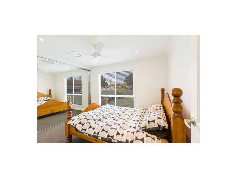 18 Bell Street, Belmont North NSW 2280