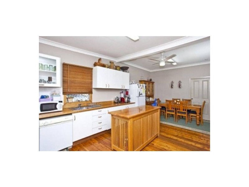 37 Stanley Street, Belmont NSW 2280