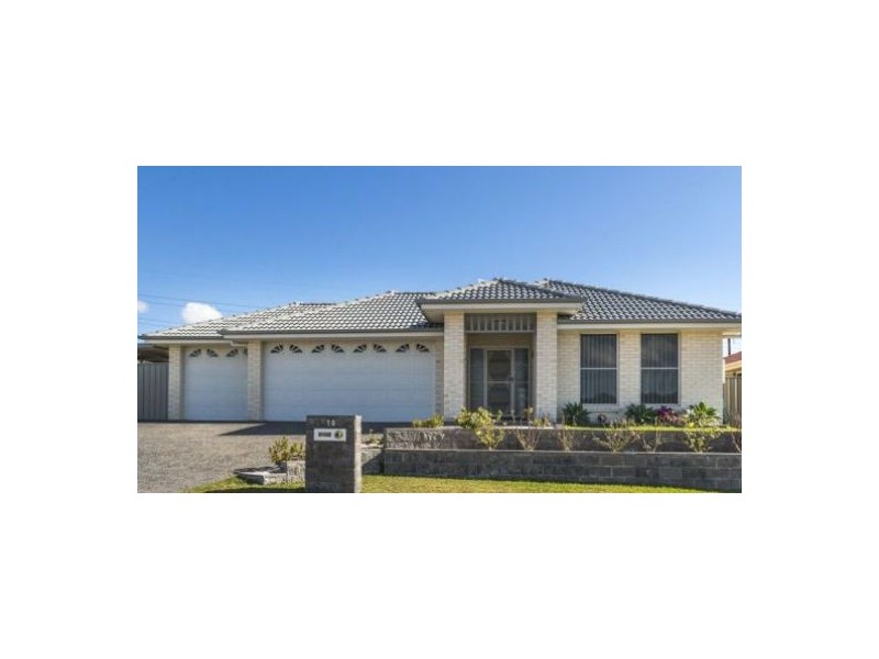 10 Foveaux Street, Cameron Park NSW 2285