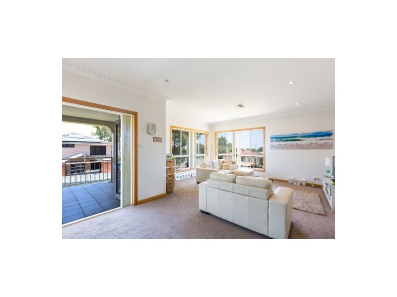 43 Camberwarra Drive, Belmont North NSW 2280