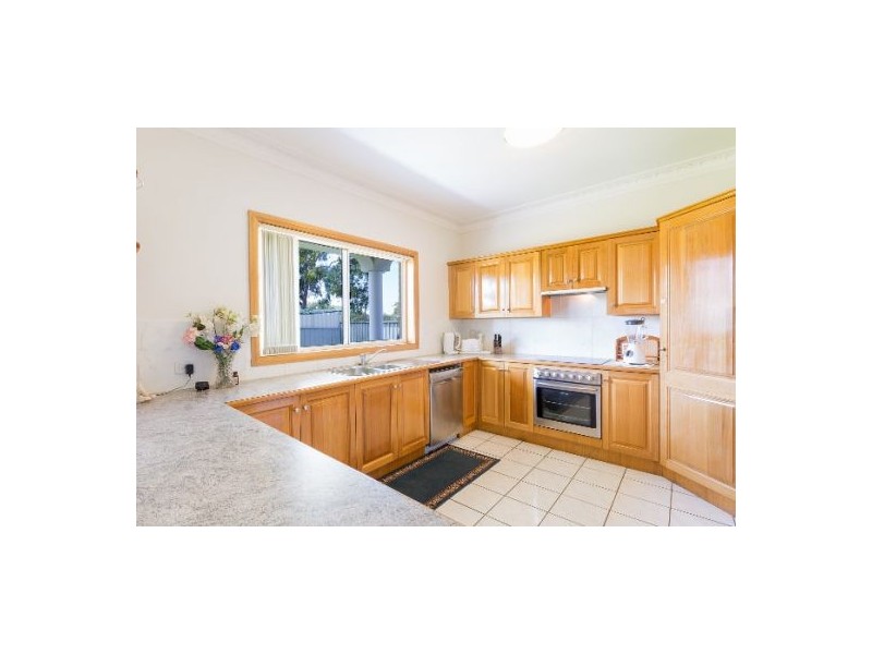 43 Camberwarra Drive, Belmont North NSW 2280