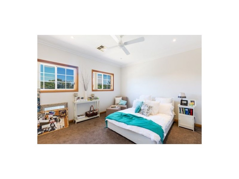 43 Camberwarra Drive, Belmont North NSW 2280