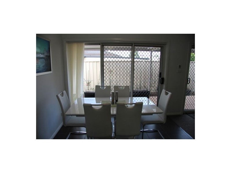 1/4 Hardes Avenue, Maryland NSW 2287