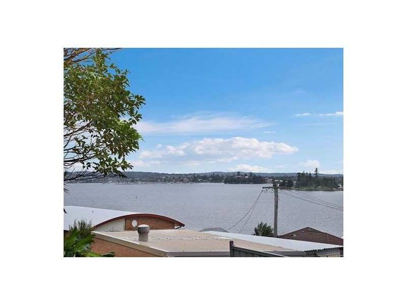 117 Marks Point Road, Marks Point NSW 2280