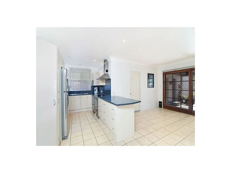 10 Vista Parade, Belmont NSW 2280