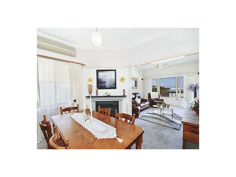 10 Vista Parade, Belmont NSW 2280