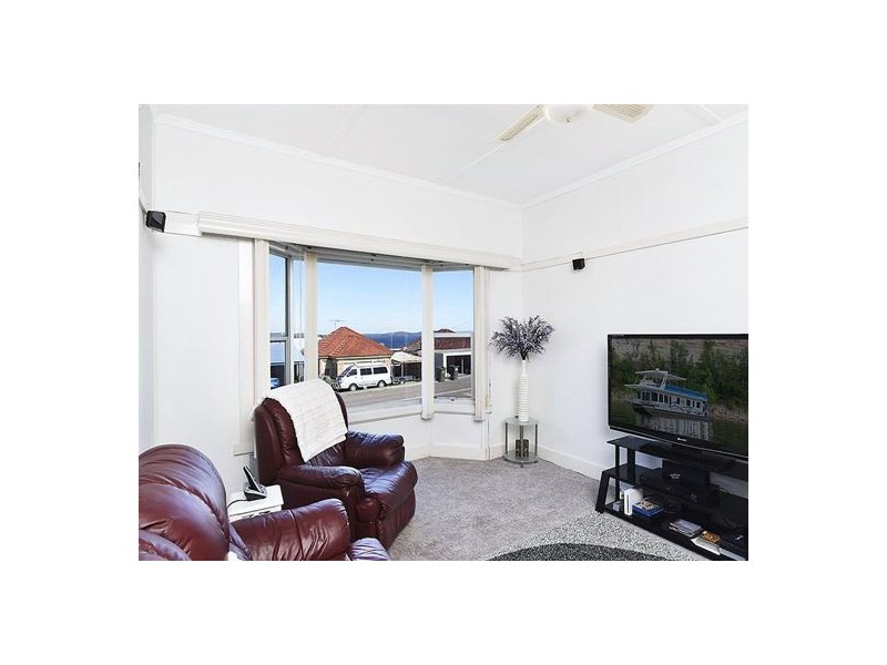 10 Vista Parade, Belmont NSW 2280