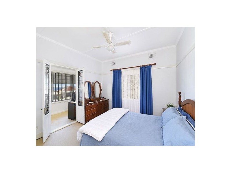 10 Vista Parade, Belmont NSW 2280
