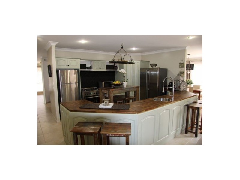 12 Agincourt Crescent, Valentine NSW 2280