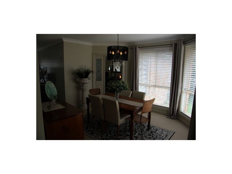 12 Agincourt Crescent, Valentine NSW 2280