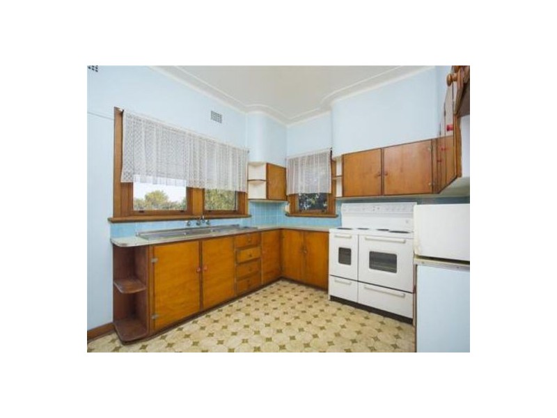 2 Hillsborough Road, Charlestown NSW 2290