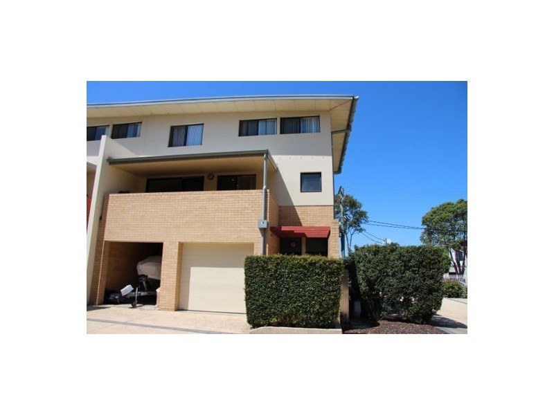 1/9 Howard Street, Warners Bay NSW 2282